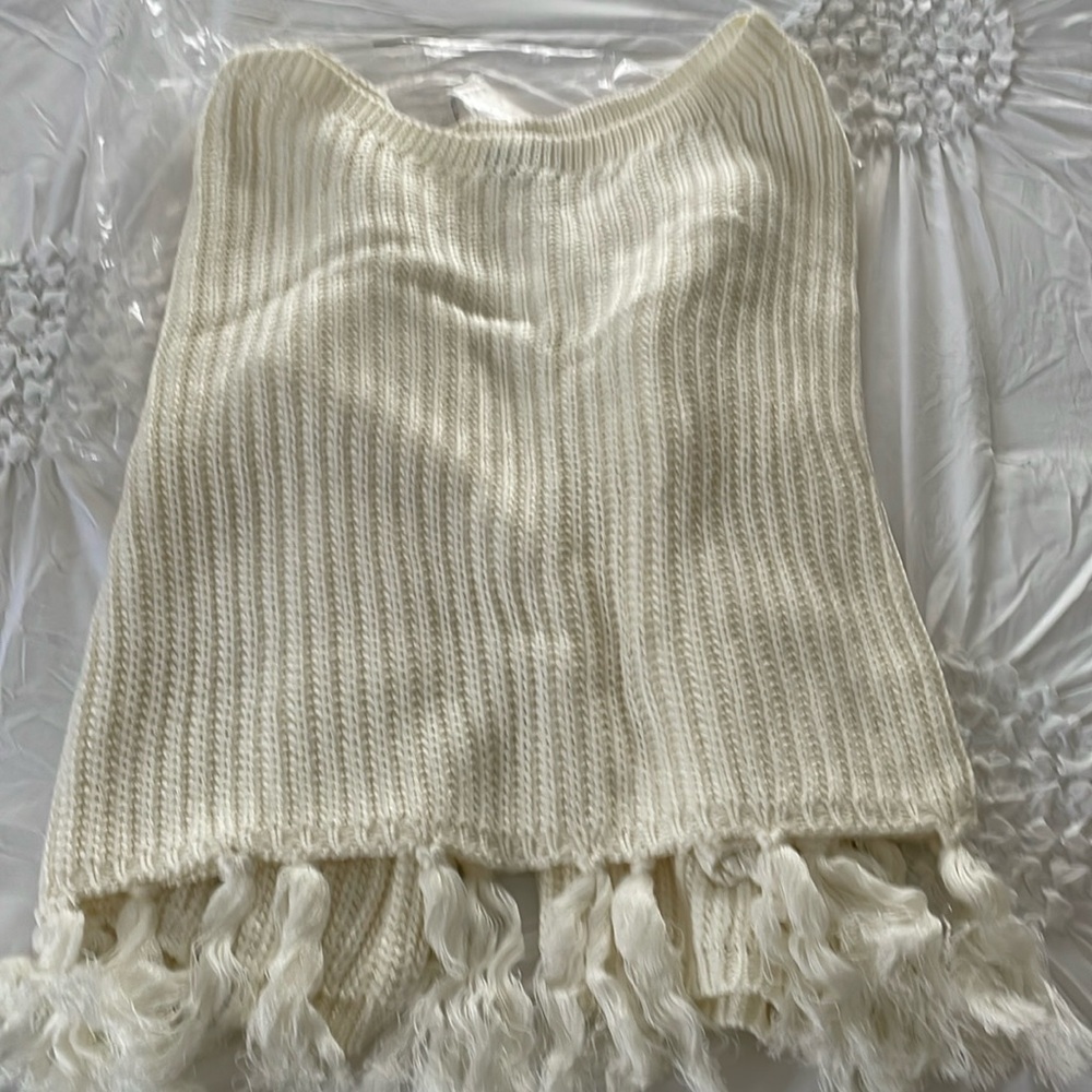 Jordan women’s cream color sweater size Large